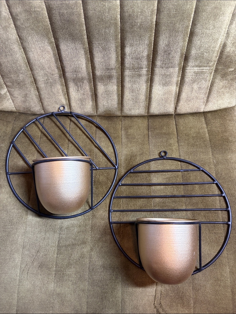 two modern gold and black small wall planters - Picture 3 of 5